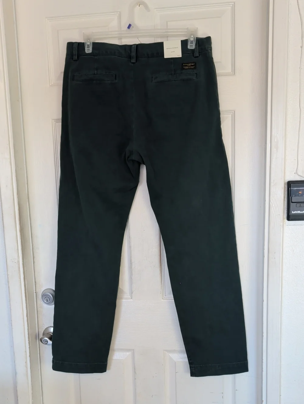 NWT Banana Republic Men's Green Italian Stretch Chino straight fit 34 X 32 New